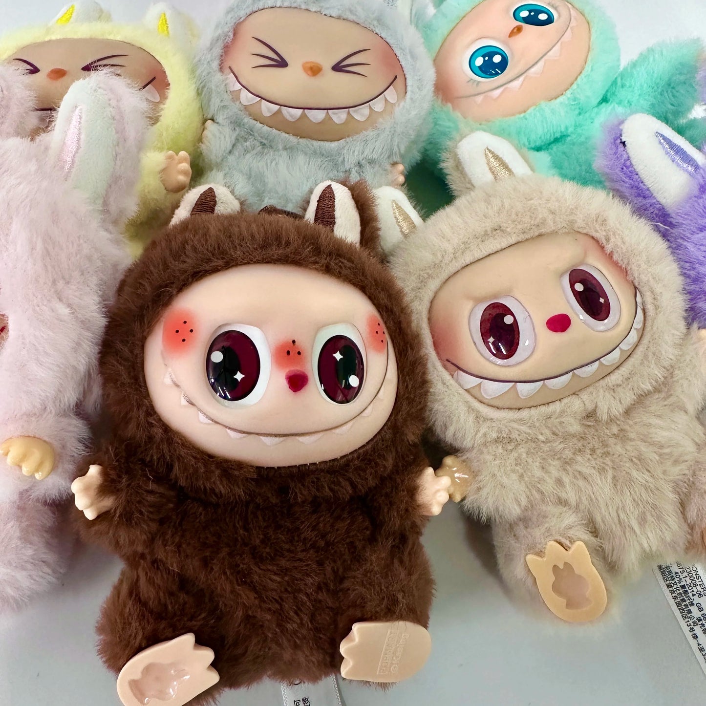 NICE Macaron 2nd Generation Monster Labu Sitting PVC Labu Doll Series Surprise Holiday Gift