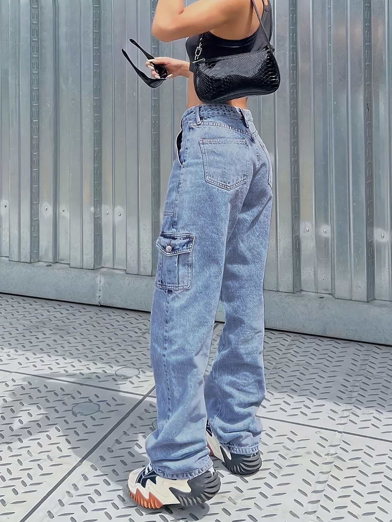 Stylish Loose Fit Cargo Denim Pants - Women Jeans with Side Flap Pocket, Streetwear Design, Comfortable and Fashionable for Fall Season, Casual Wear