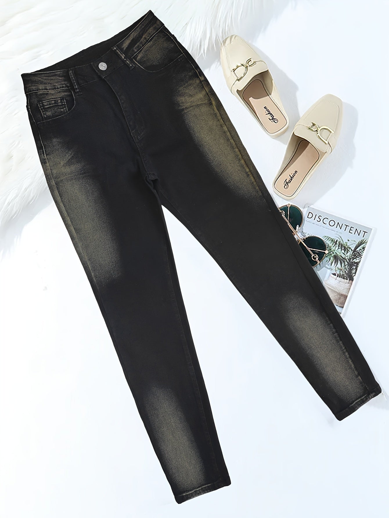 Stretchy Comfort Fit High-Waisted Mom Jeans - Women Jeans with Classic Style, Low Rise, Zipper Closure, and Soft Cotton Blend Fabric for Casual Outings and Everyday Wear
