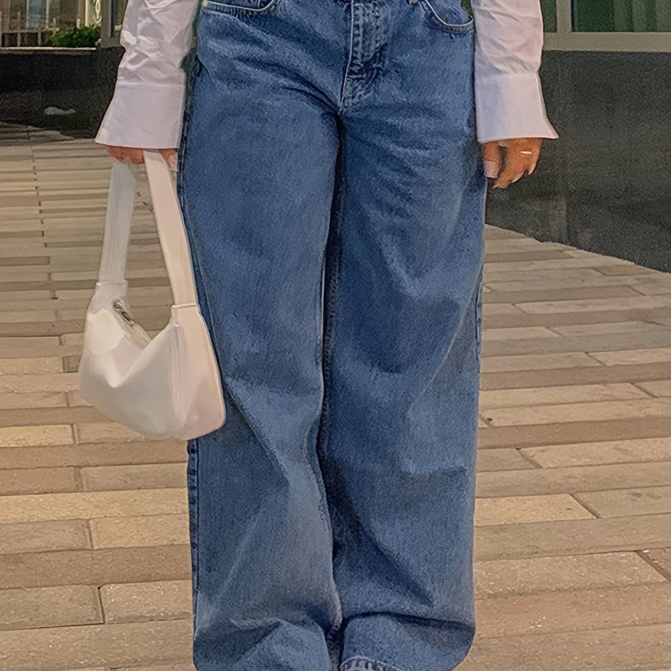 Vintage Chic High-Waisted Relaxed Fit Mom Jeans - Women Jeans - 90s Inspired, Straight Leg, Machine Washable, Comfortable, Y2K Retro Style, Blue Denim, Easy Care