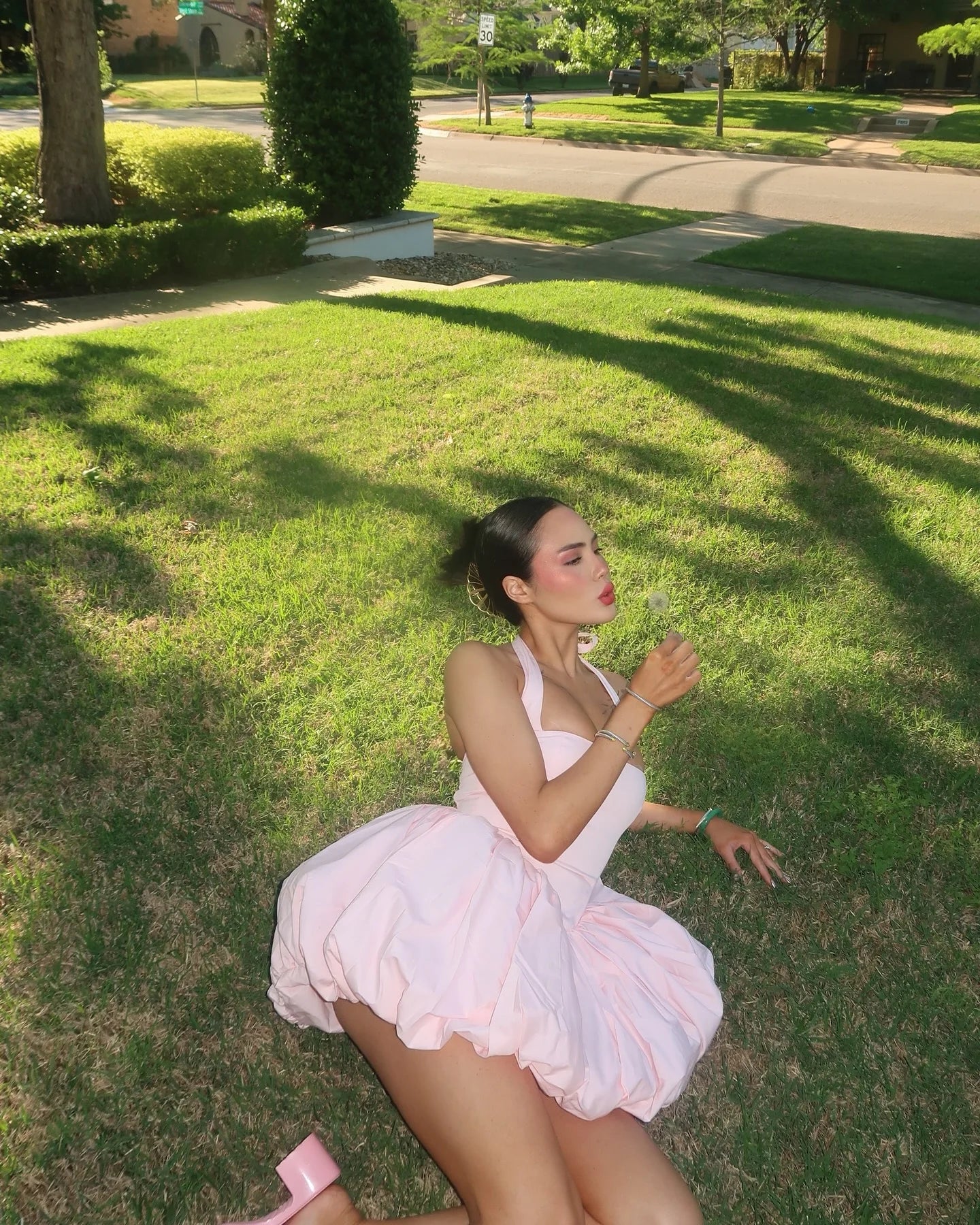 Elegant Pink Halter Pleated Mini Dress Women Lace-up Backless Off Shoulder Puff Hem A-line Short Gowns Summer Lady Party Robe