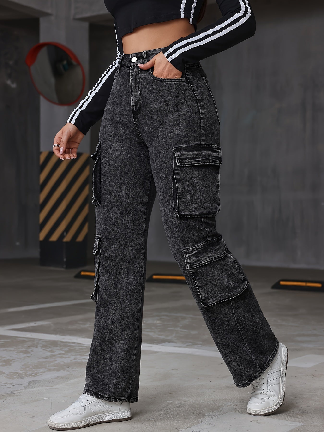 Stylish High Waist Boyfriend Cargo Denim Jeans - Women Jeans with Flap Pockets, Casual Baggy Fit, Comfortable Stretch Fabric, and Classic Five-Pocket Design - Perfect for Daily Wear and Outdoor Activities