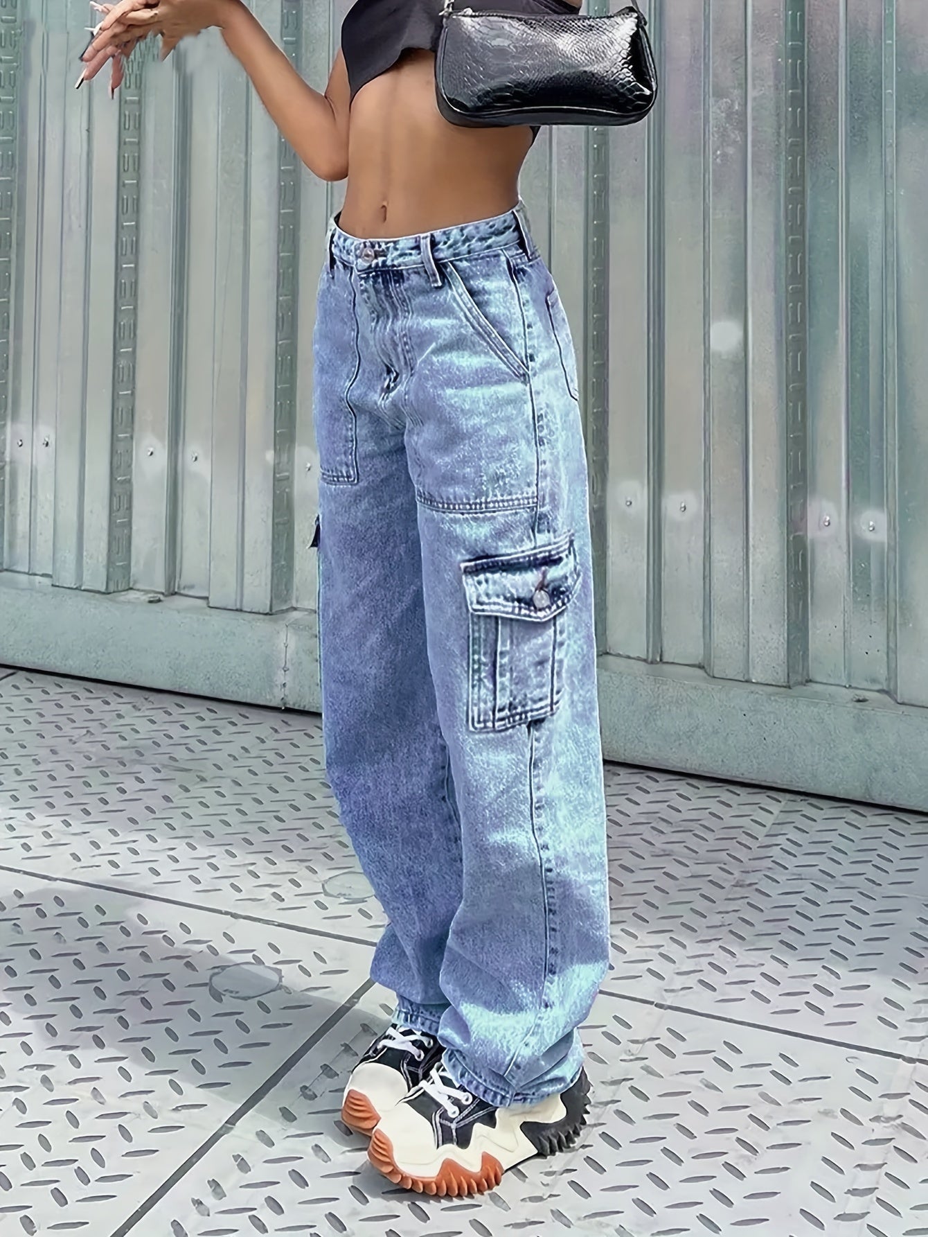 Stylish Loose Fit Cargo Denim Pants - Women Jeans with Side Flap Pocket, Streetwear Design, Comfortable and Fashionable for Fall Season, Casual Wear
